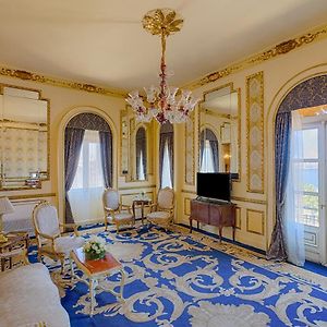 Royal King Suite